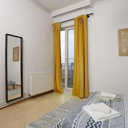 3 Bdrm Apartment In City Center Bukarest Exterior foto