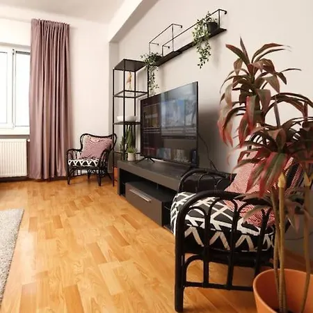 3 Bdrm Apartment In City Center Bukarest Exterior foto