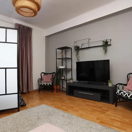 3 Bdrm Apartment In City Center Bukarest Exterior foto