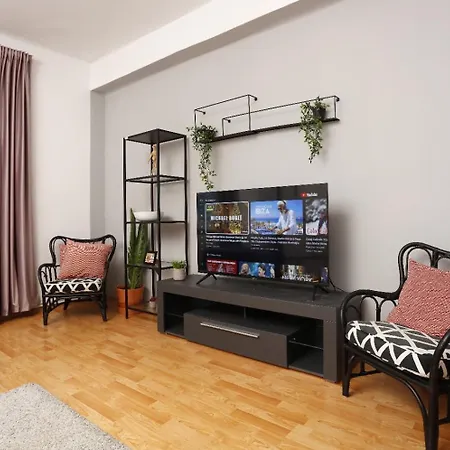 3 Bdrm Apartment In City Center Bukarest Exterior foto