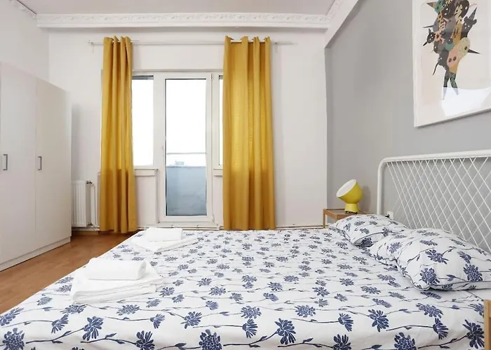 3 Bdrm Apartment In City Center