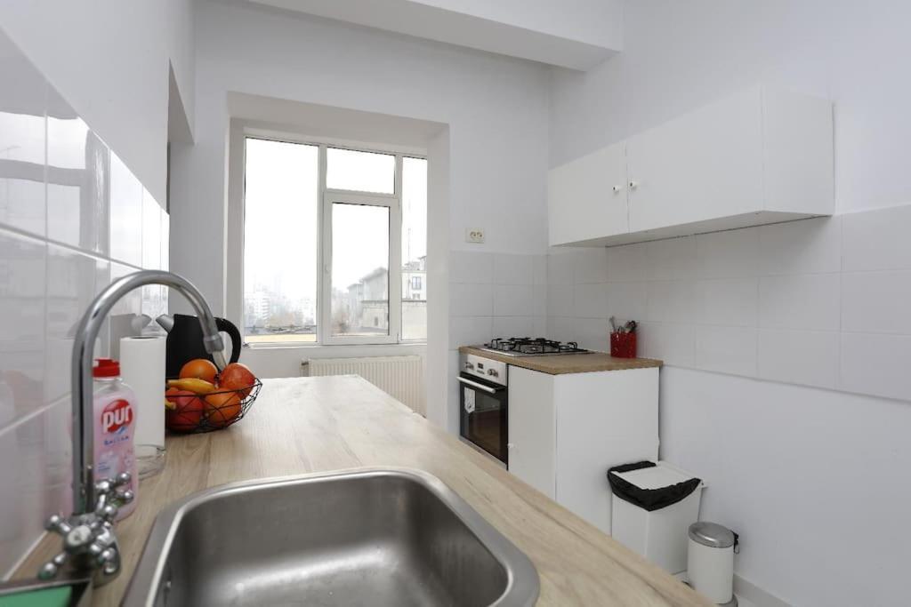 Appartement 3 Bdrm In Center *